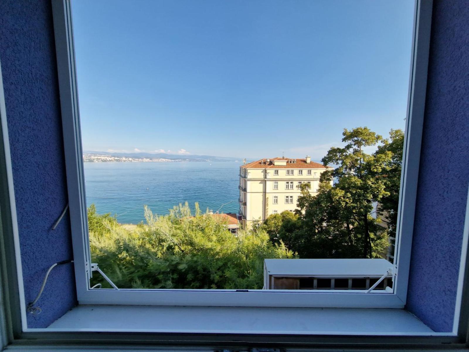 Apartment Near Beach With Sea View Opatija Extérieur photo