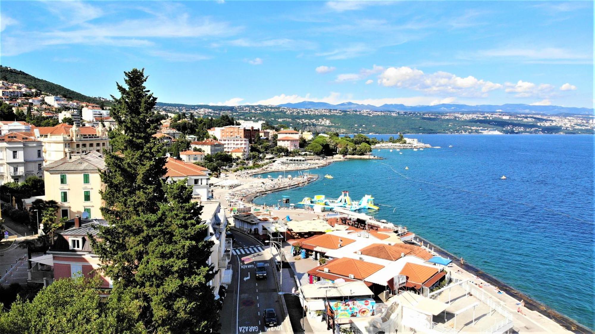 Apartment Near Beach With Sea View Opatija Extérieur photo